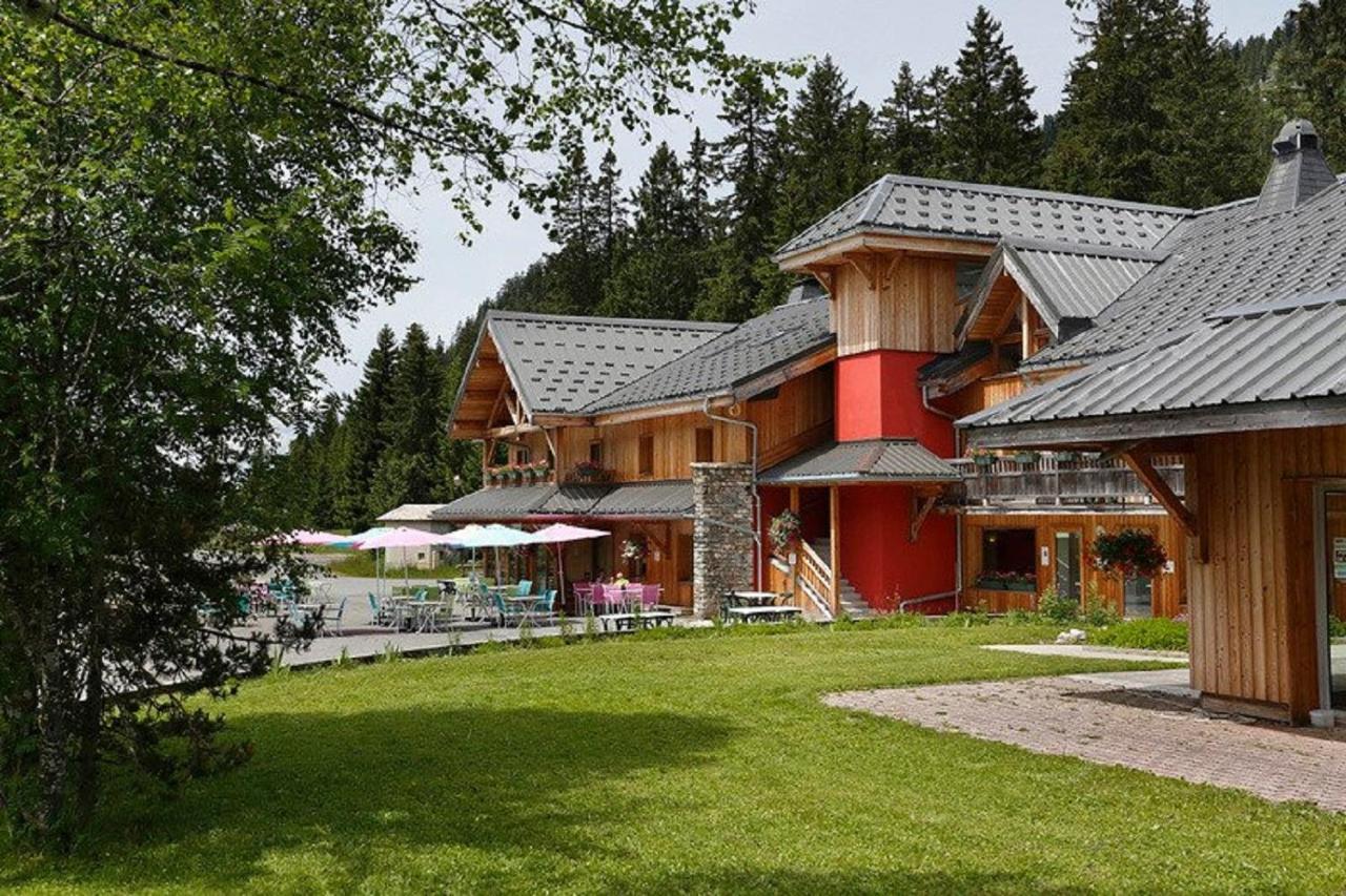 Hotel Les Roches 1500 Mieussy Exterior foto